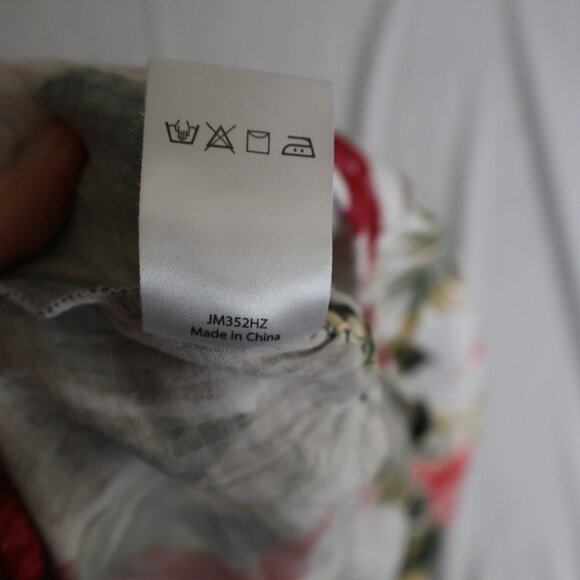 Sleeveless 100% cotton blouse from Picadilly Canada🍁 - NWT - Size M - Picture 11 of 11